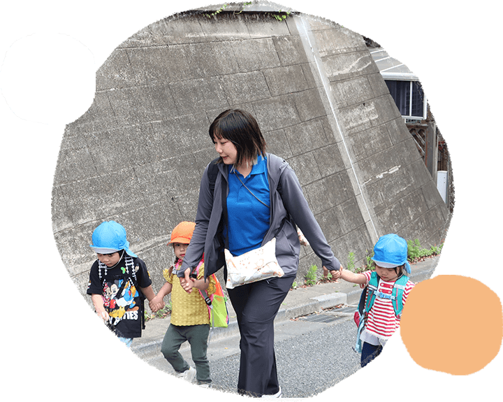 takenoko teacher with kids